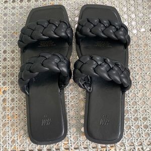 Womens H&M braided sandals. Size 39.